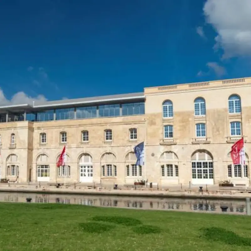 american-university-of-malta1